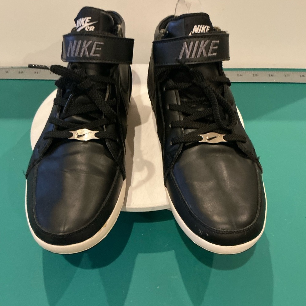 Nike Air Flytop Men’s Black Leather High-Top Sneakers Size 8